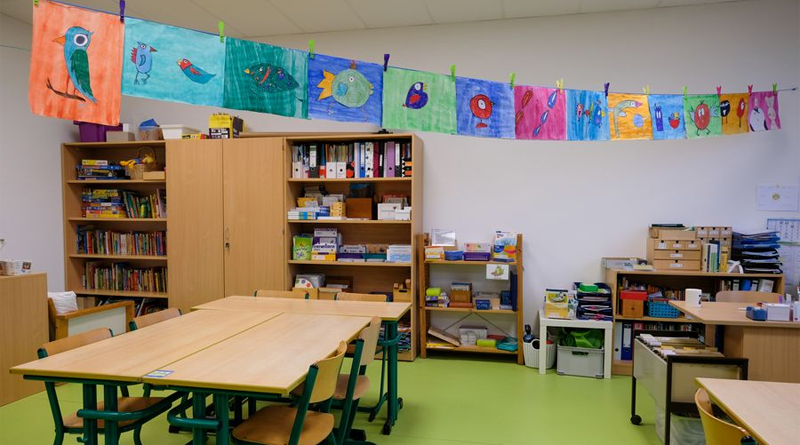 Die Katholische Grundschule Essener Straße freut sich über vier neue Klassenräume - © Landeshauptstadt Düsseldorf/Michael Gstettenbauer
