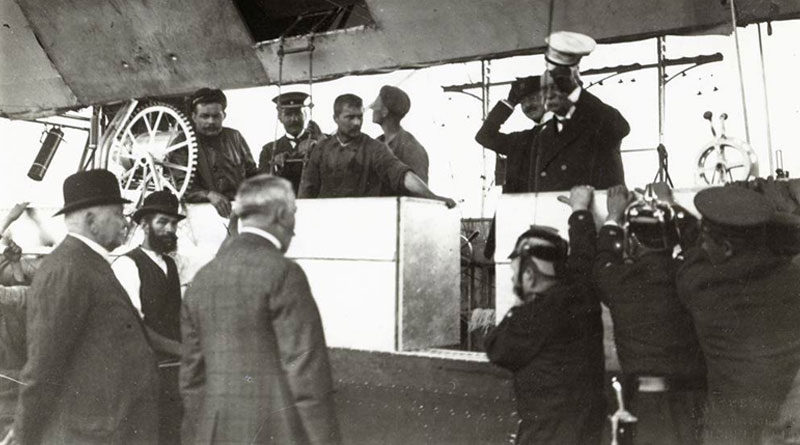 Luftschiff "Deutschland" mit Graf Zeppelin an Bord landet auf der Golzheimer Heide
