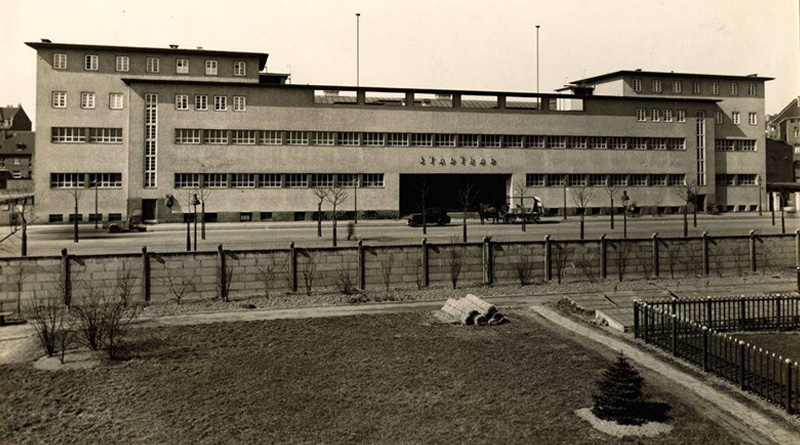 Stadtbad Kettwiger Str. um 1930 - Foto Julius Söhn via Stadtarchiv