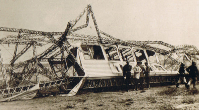 LZ 10 ausgebrannt in Düsseldorf