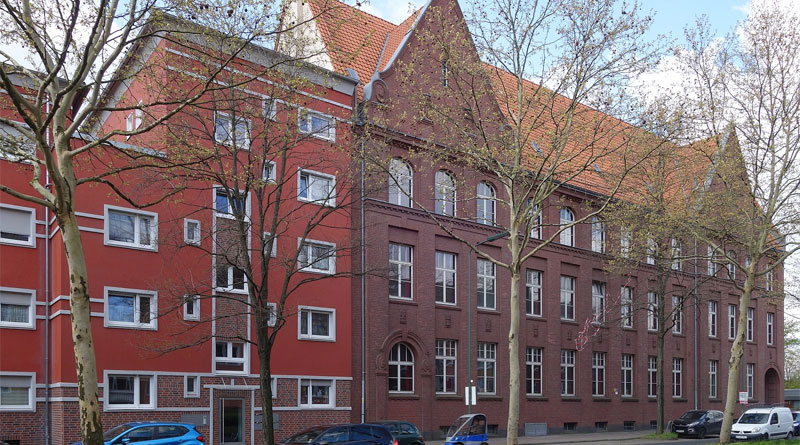 Schulgebäude an der Bernburger Straße 44 in Düsseldorf-Eller