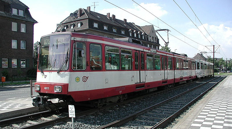 Rheinbahn Triebwagen 4011 Typ B80D - Bild: Mikosch - Eigenes Werk, CC BY-SA 3.0, https://commons.wikimedia.org/w/index.php?curid=3500573