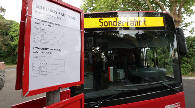 Die täglichen Fahrten der Kinder und Jugendlichen organisiert die Düsseldorfer Rheinbahn. - Bild: Landeshauptstadt Düsseldorf/David Young
