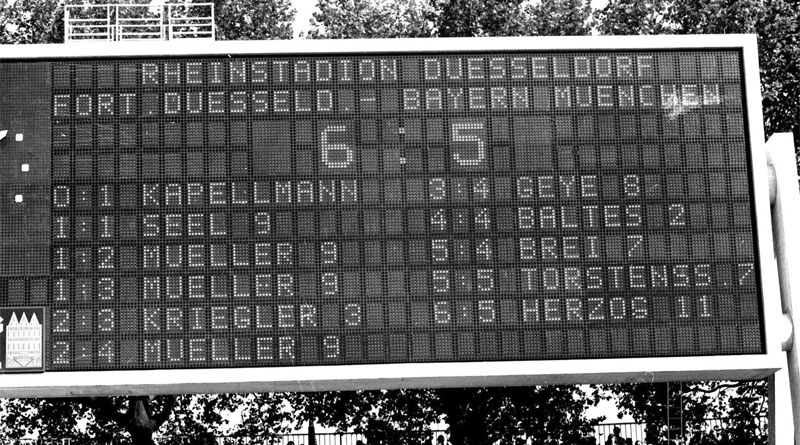 Fortuna Düsseldorf gewinnt am 7. Juni 1975 im Rheinstadion mit 6:5 gegen den FC Bayern München: Bild: Horstmüller GmbH
