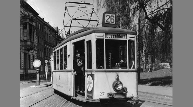 Linie 26 in Neuss im Jahr 1942 - Bild: Stadtarchiv Neuss