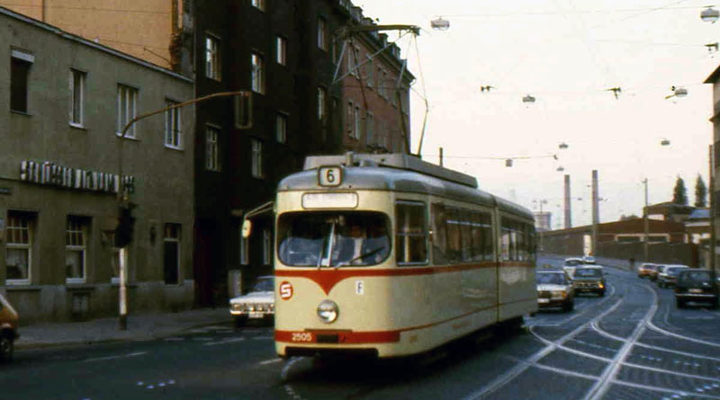 Linie 6 (706) am Oberbilker Markt