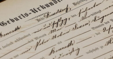 Stadtarchiv Düsseldorf stellt 600.000 digitalisierte Urkunden des Personenstandsregister online - Copyright: Landeshauptstadt Düsseldorf/David Young