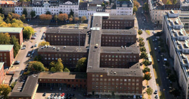 Bilanz der Polizei Düsseldorf zu Weihnachten 2025 - Titelbild Polizeipräsidium Düsseldorf (2012): Frank Vincentz - Eigenes Werk, CC BY-SA 3.0, https://commons.wikimedia.org/w/index.php?curid=21934758