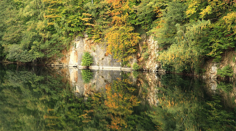 Blauer See - Bild: Von Frank Vincentz - Eigenes Werk, CC BY-SA 3.0, https://commons.wikimedia.org/w/index.php?curid=33077258