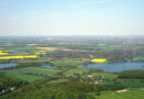 Titelbild Düsseldorf-Angermund mit Angermunder See (Baggerloch)(Symbolfoto): giggel, CC BY 3.0, https://commons.wikimedia.org/w/index.php?curid=53960479