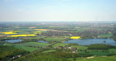 Titelbild Düsseldorf-Angermund mit Angermunder See (Baggerloch)(Symbolfoto): giggel, CC BY 3.0, https://commons.wikimedia.org/w/index.php?curid=53960479