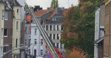 Rath: Wohnungsbrand an der Dorstener Straße - Vier Verletzte